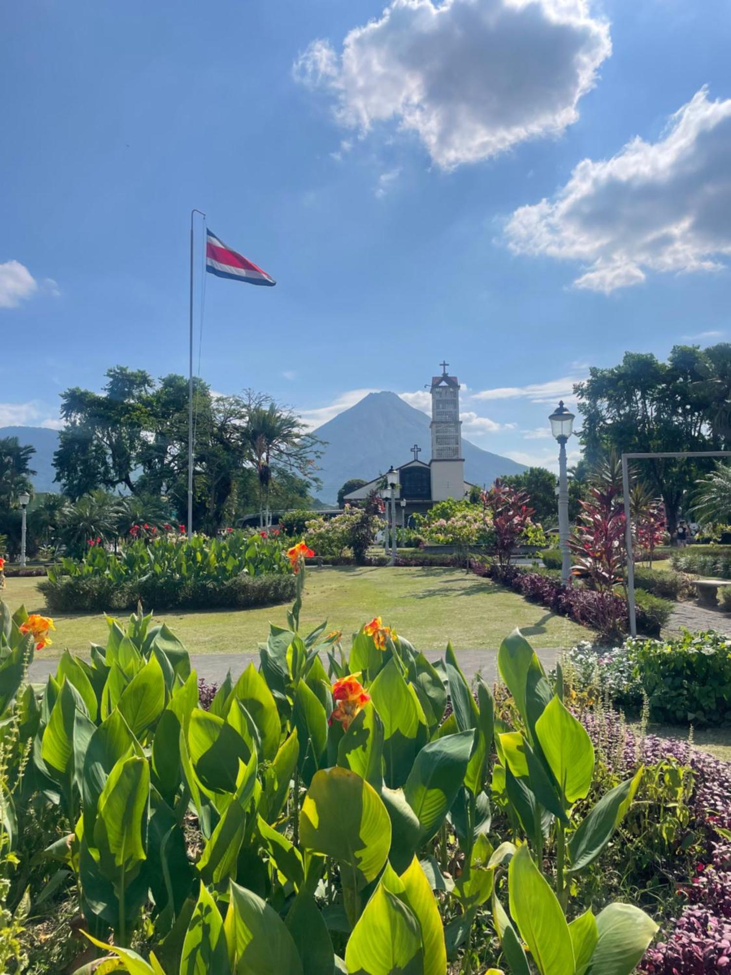 Hotel Tierra De Volcanes La Fortuna Ngoại thất bức ảnh
